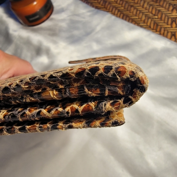 HOBO Maxine framed leather clutch wallet - Picture 12 of 12